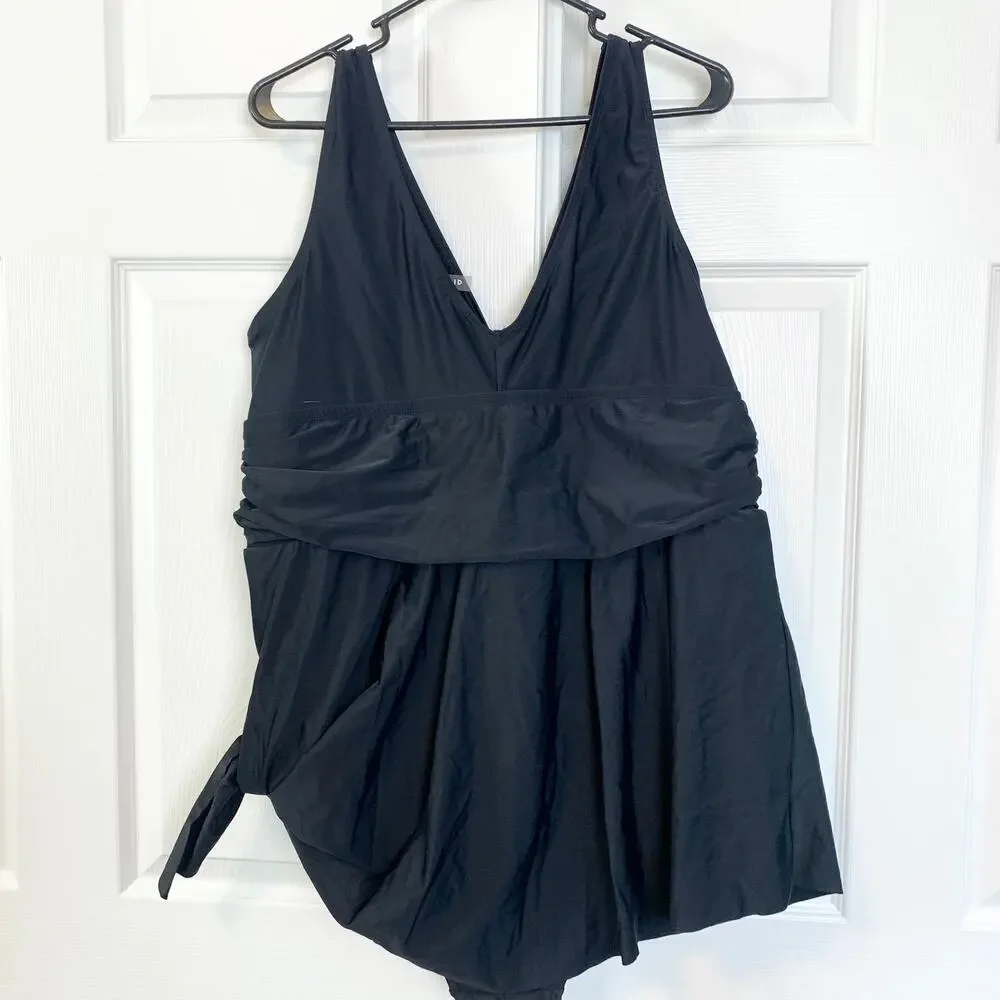 NWT Torrid Wireless Short Asymmetrical One Piece Swimsuit Swim Dress Black